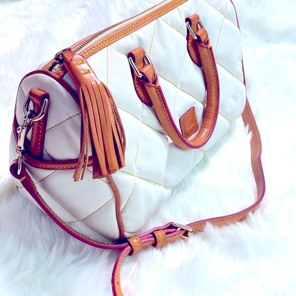 DOONEY & BOURKE Like NEW 💃🏻 Elegant White Quilted Handbag with Tan Accents - Picture 3 of 9